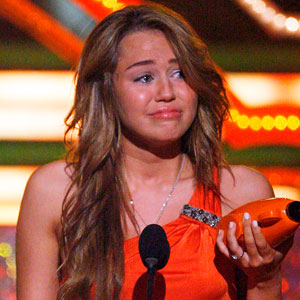 300.Cyrus.Miley.032909.jpg